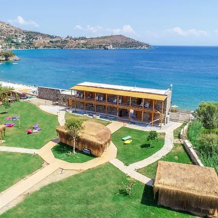 Kargilos & Hotel 3*